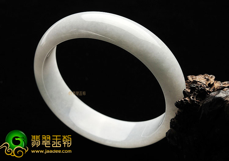 (超值推荐)糯冰种无色手镯(56.6mm)