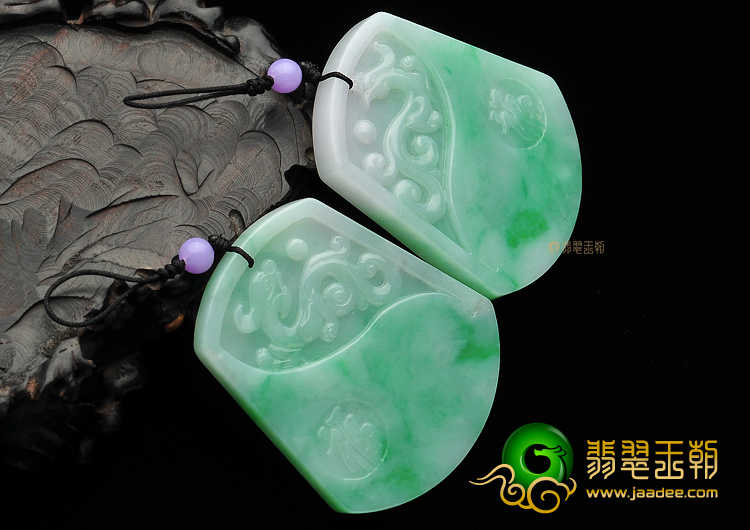 (超值推荐)糯冰种飘翠龙凤牌挂件(一对)