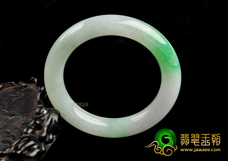 (超值推荐)糯冰种翠色手镯(54.3mm-55.1mm-57.4mm-55.1mm)(一批走)