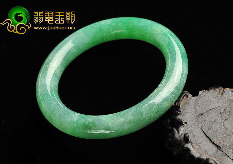 糯冰种阳绿圆条手镯(58.3mm)