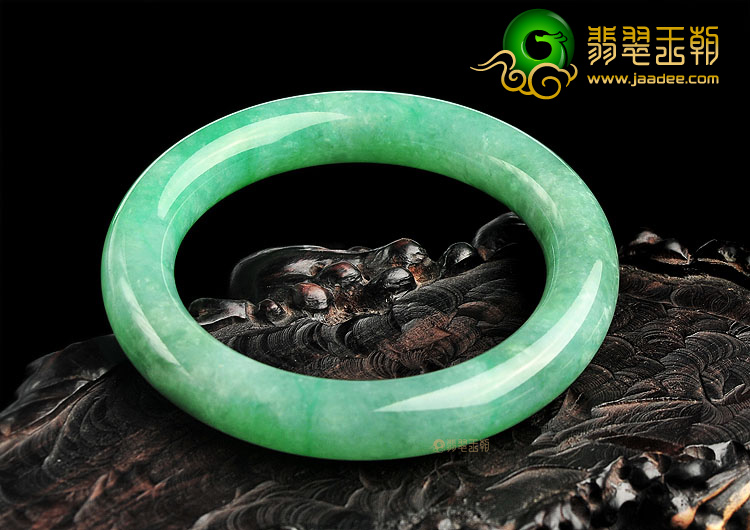 糯冰种阳绿圆条手镯(58.3mm)