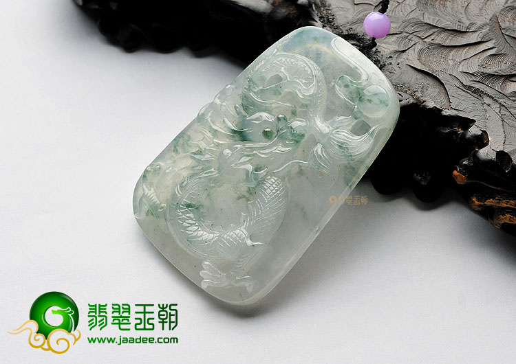 冰种飘花龙牌挂件