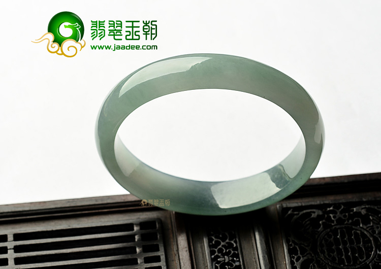 冰种蓝晴水贵妃镯(58.8mm-49.8mm)
