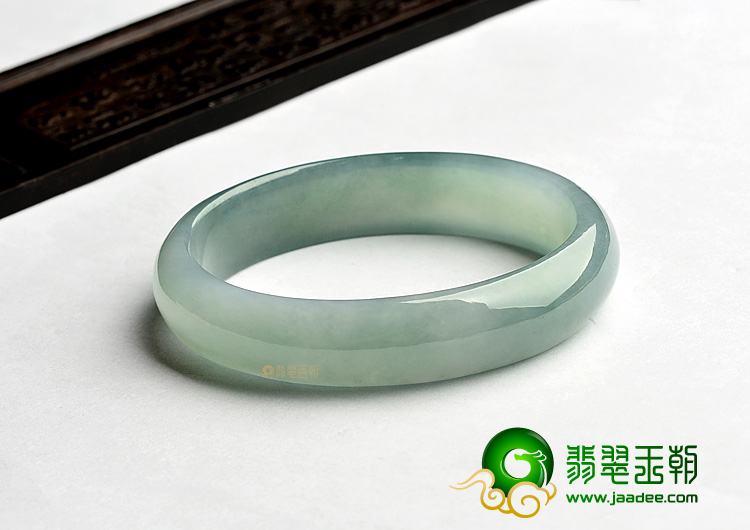 冰种蓝晴水贵妃镯(58.8mm-49.8mm)