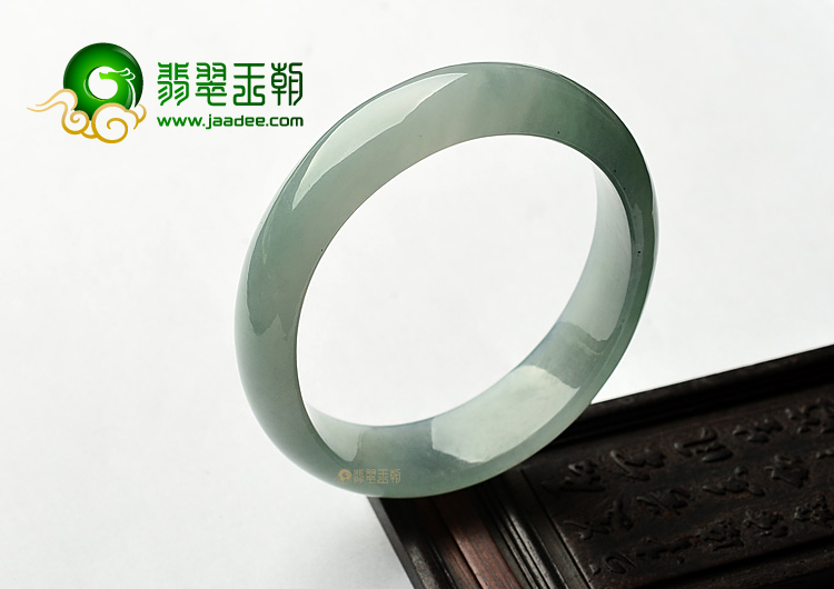 冰种蓝晴水贵妃镯(58.8mm-49.8mm)