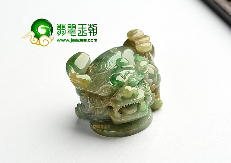 糯冰种黄加绿金蟾挂件