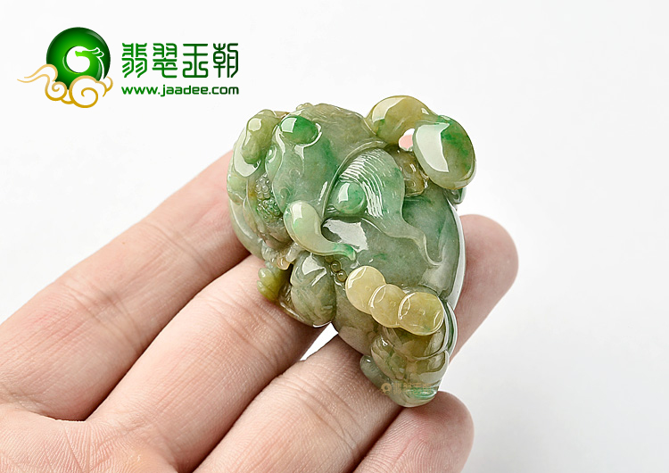 糯冰种黄加绿金蟾挂件