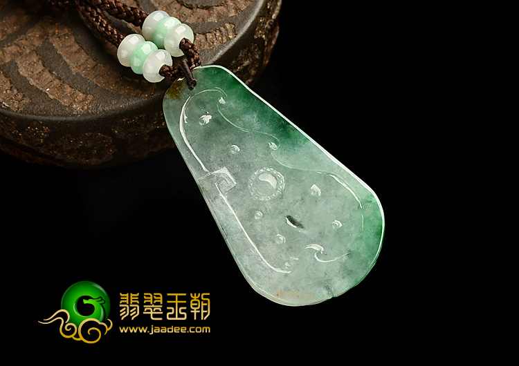 冰种三彩龙牌挂件