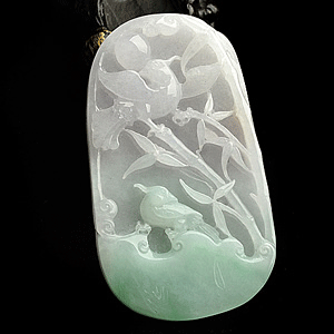 (超值推荐)糯冰种淡春带彩竹报平安挂件