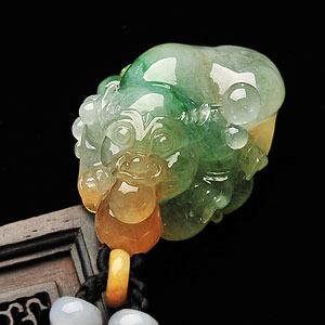 冰种三彩金蟾如意挂件