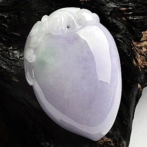 糯冰种春带彩寿桃挂件