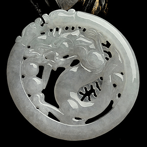 冰种晴水龙戏珠挂件