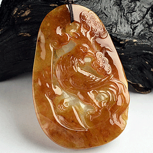 冰种红黄翡官上加官挂件