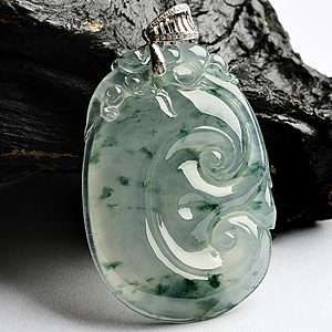 (超值推荐)冰玻种飘花如意挂件(金扣)