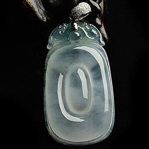 (超值推荐)冰种略飘花双龙如意挂件