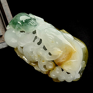 糯冰种褐黄翡招财进宝挂件