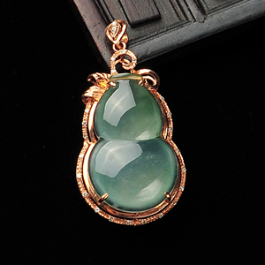 冰种晴水镶玫瑰金葫芦胸坠(真钻)