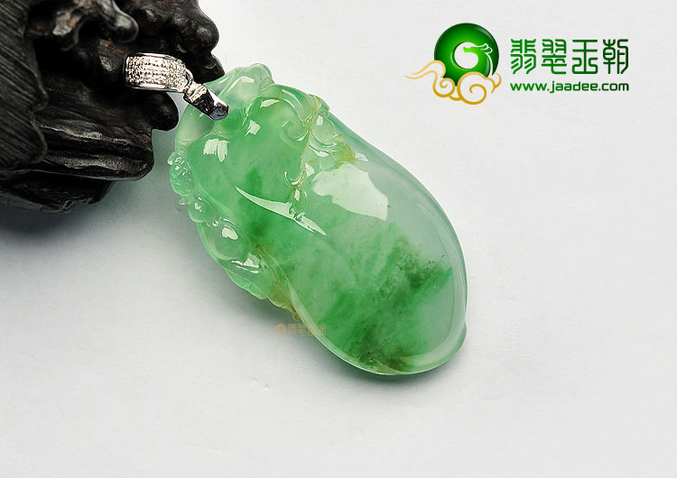 (超值推荐)冰种翠色福瓜挂件