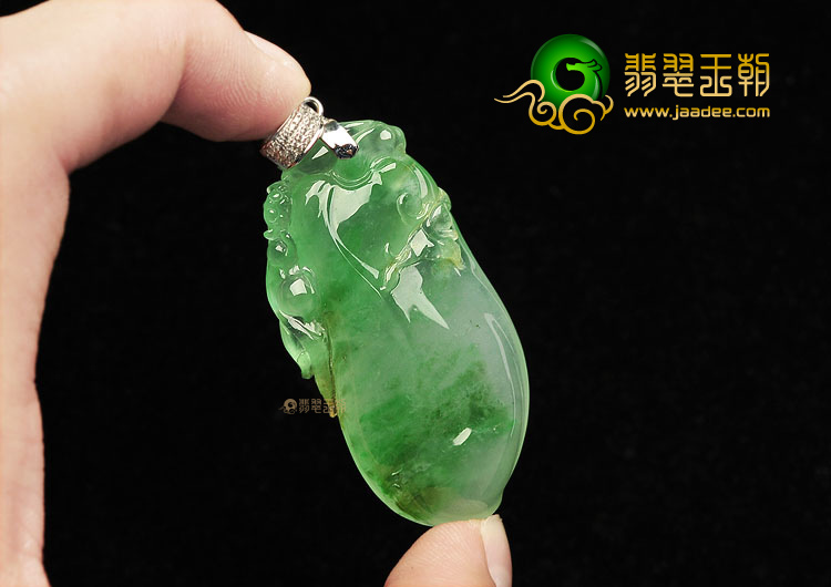 (超值推荐)冰种翠色福瓜挂件