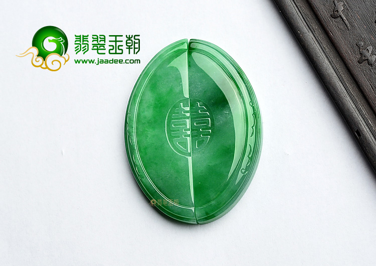 (超值推荐)糯冰种正阳绿仿古龙凤牌挂件（一对）