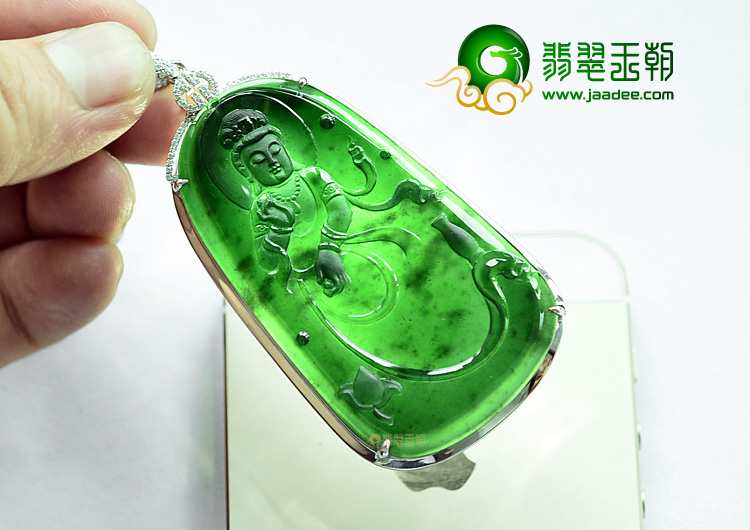 玻璃种墨翠镶白金观音胸坠(真钻)
