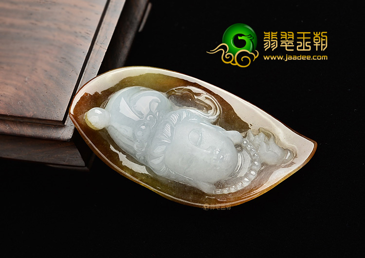 糯冰种褐黄翡观音头挂件