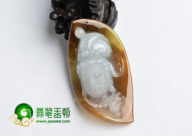 糯冰种褐黄翡观音头挂件