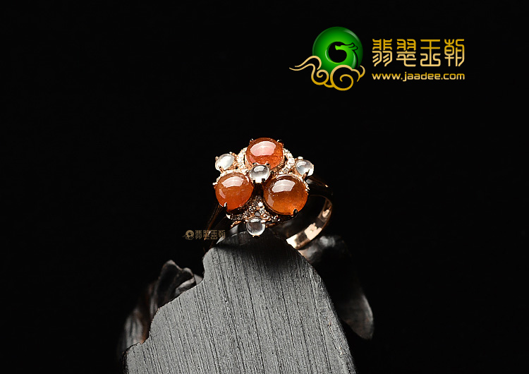 (超值推荐)糯冰种红翡镶玫瑰金花型戒指(真钻)