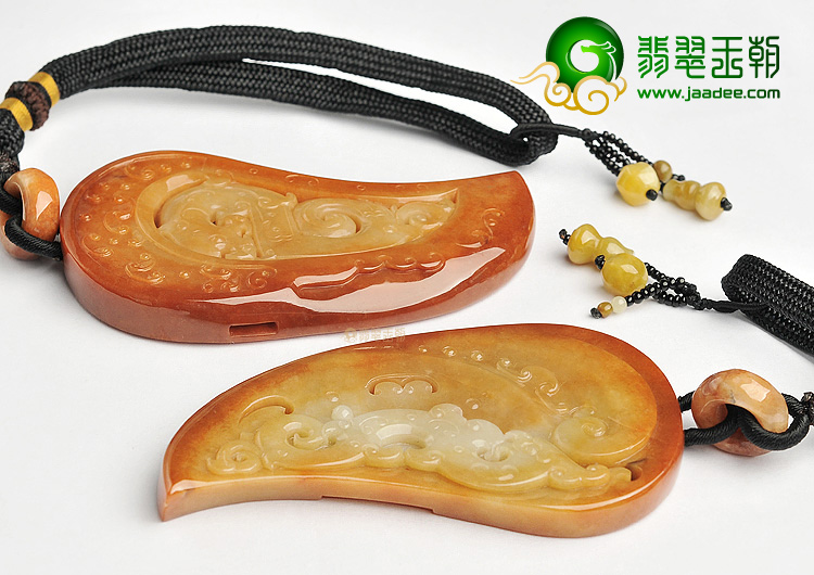 糯冰种红黄翡仿古龙凤牌手玩件(一对)