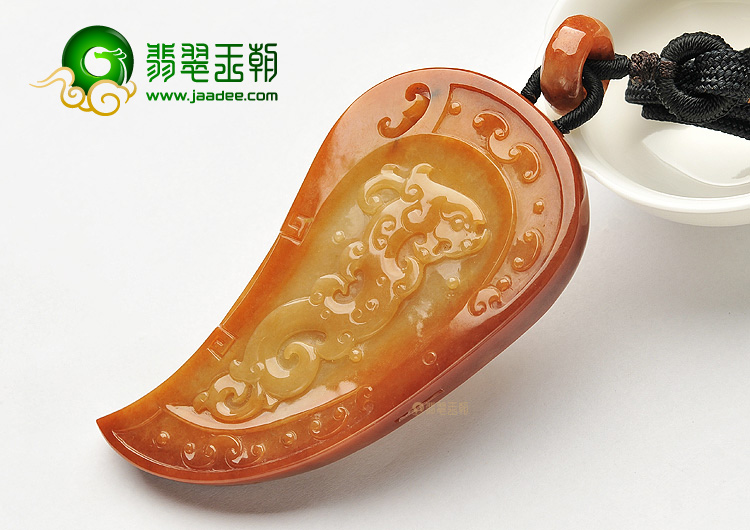 糯冰种红黄翡仿古龙凤牌手玩件(一对)