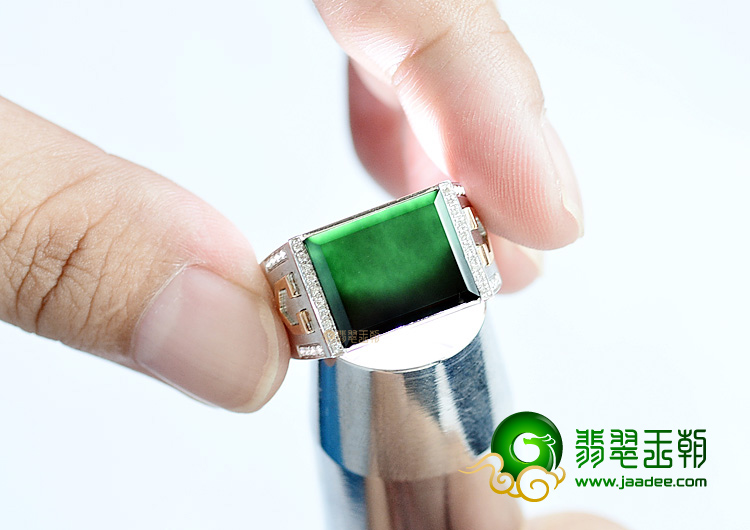 (超值推荐)玻璃种墨翠镶白金戒指(真钻)