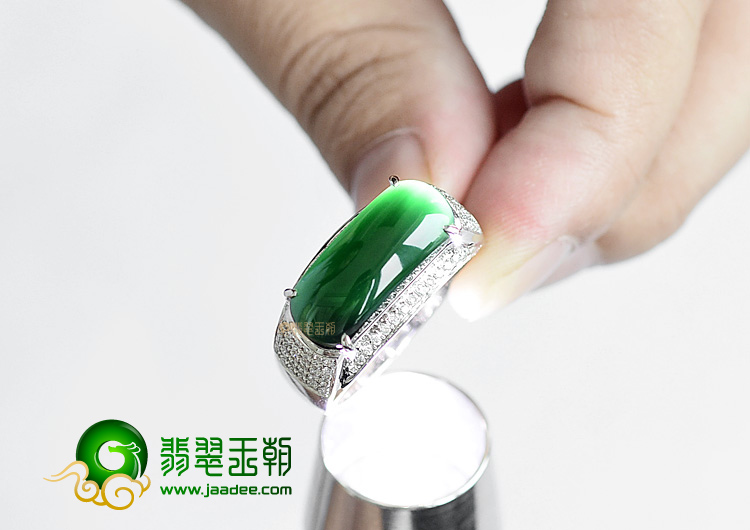 玻璃种墨翠镶白金戒指(真钻)