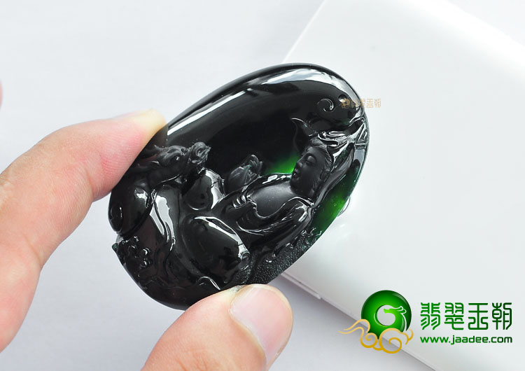 (超值推荐)冰玻种墨翠降龙观音挂件