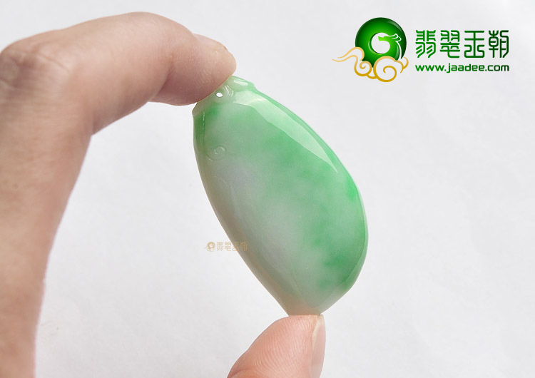 糯冰种飘翠福瓜挂件