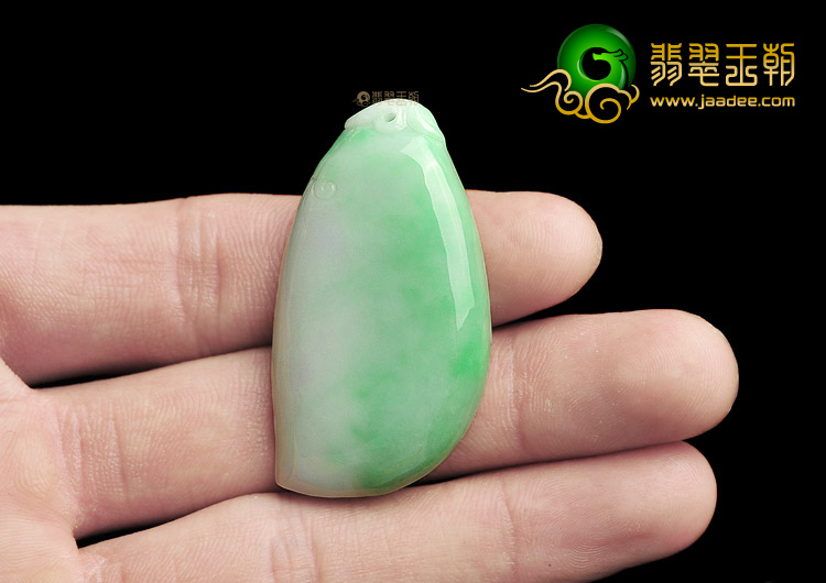 糯冰种飘翠福瓜挂件