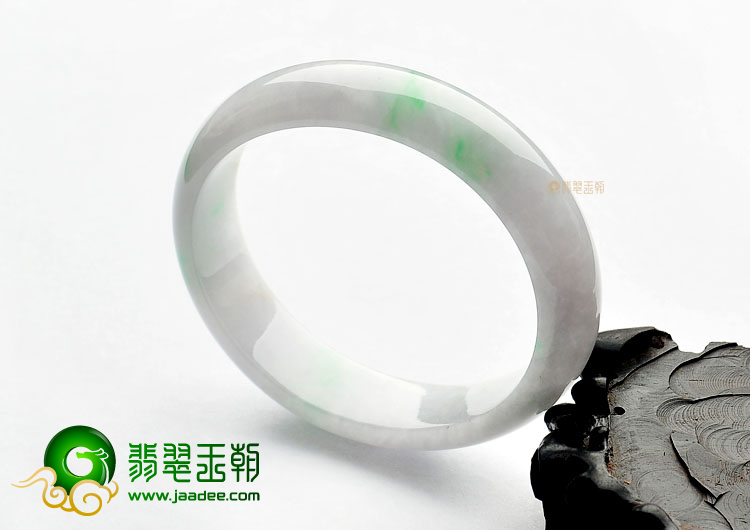 糯冰种飘花贵妃镯(53.6mm-47.2mm)