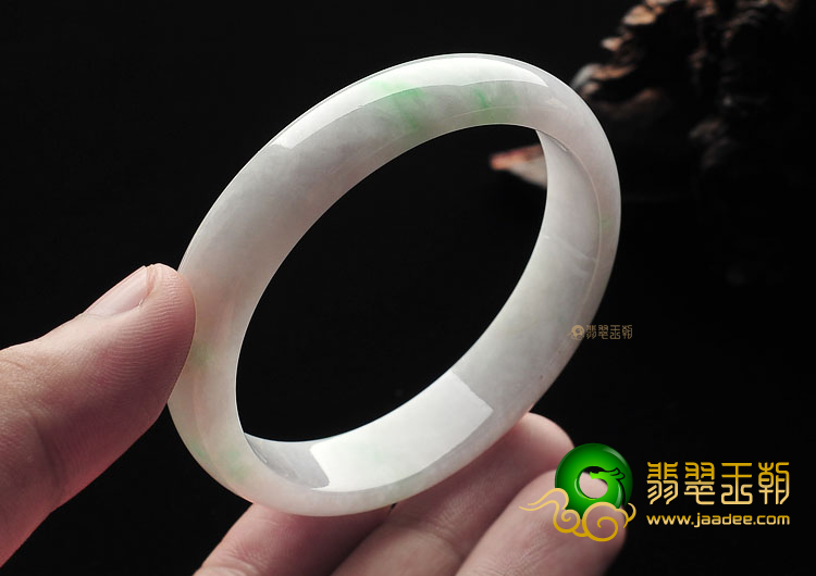 糯冰种飘花贵妃镯(53.6mm-47.2mm)