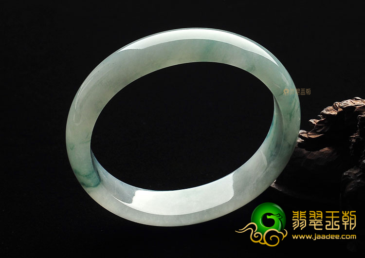 冰种飘花贵妃镯(57.7mm-50.4mm)