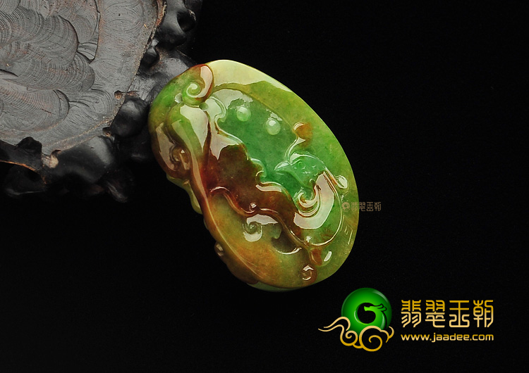 糯冰种三彩仿古龙凤牌挂件