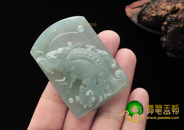 （一口价扫货）冰种晴水龙头鱼挂件