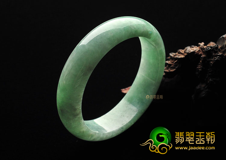 (超值推荐)糯冰种豆色手镯(57.6mm)