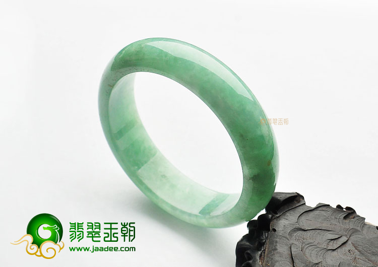(超值推荐)糯冰种豆色手镯(57.6mm)