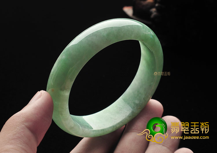 (超值推荐)糯冰种豆色手镯(57.6mm)