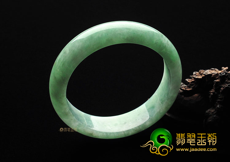 (超值推荐)糯冰种豆色手镯(57.6mm)