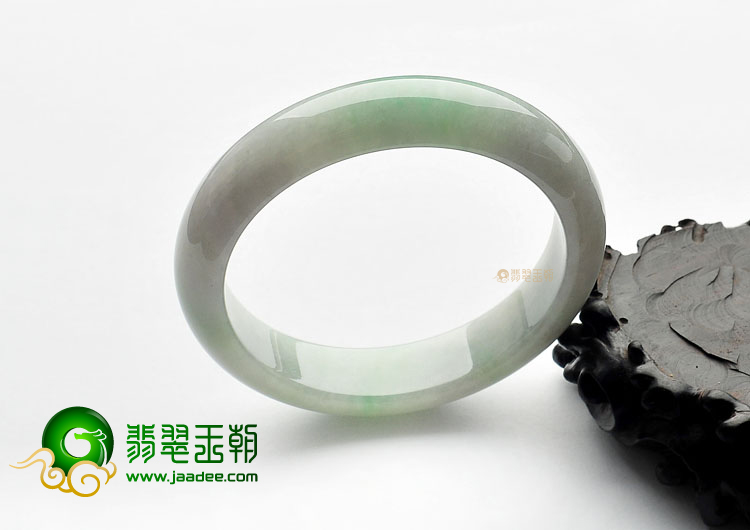 (超值推荐)糯冰种晴水手镯(60.2mm)
