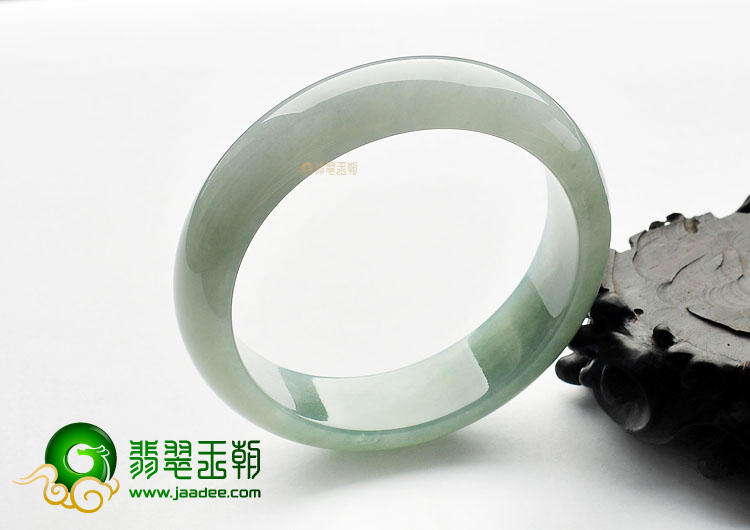 (超值推荐)糯冰种晴水手镯(57.9mm)