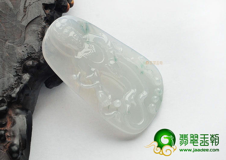 糯冰种晴水飘花观音挂件