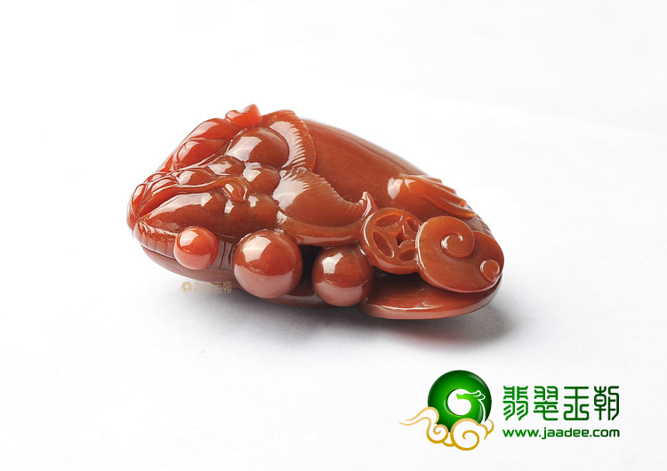 糯冰种褐红翡龙头鱼挂件