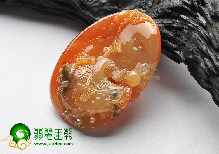 (超值推荐)冰种红黄翡略飘花龙头鱼挂件