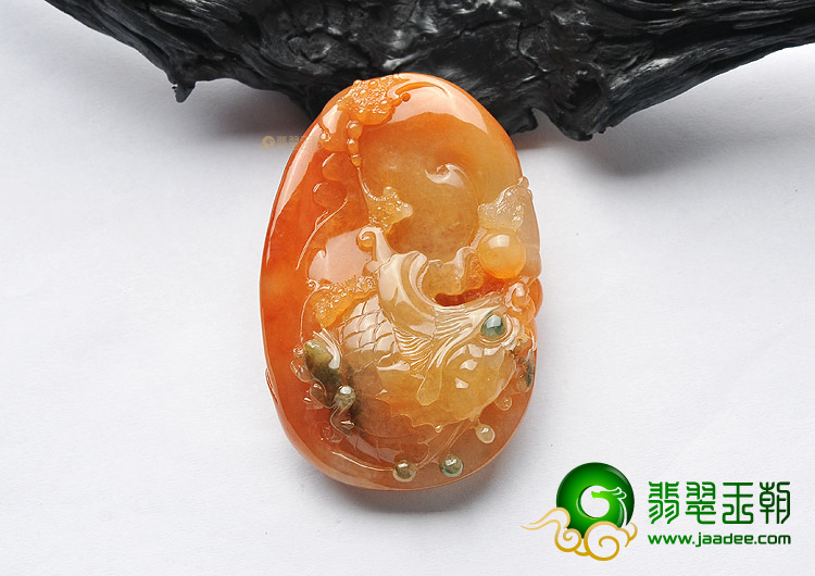 (超值推荐)冰种红黄翡略飘花龙头鱼挂件